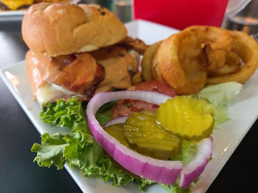 Halftime Bar & Grill